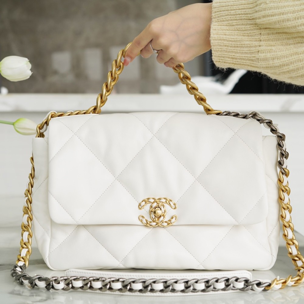 CHANEL MEDIUM 19 FLAP BAG CHANEL MEDIUM 19 FLAP BAG