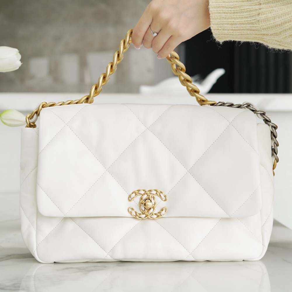 CHANEL MEDIUM 19 FLAP BAG CHANEL MEDIUM 19 FLAP BAG