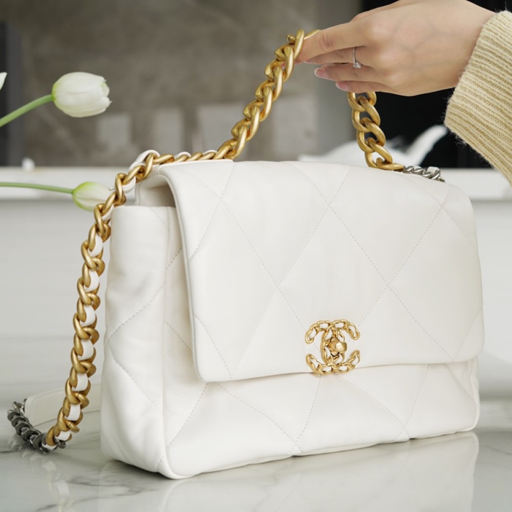 CHANEL MEDIUM 19 FLAP BAG CHANEL MEDIUM 19 FLAP BAG