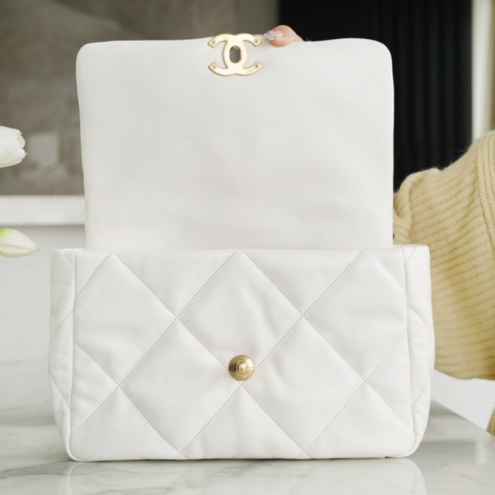CHANEL MEDIUM 19 FLAP BAG CHANEL MEDIUM 19 FLAP BAG