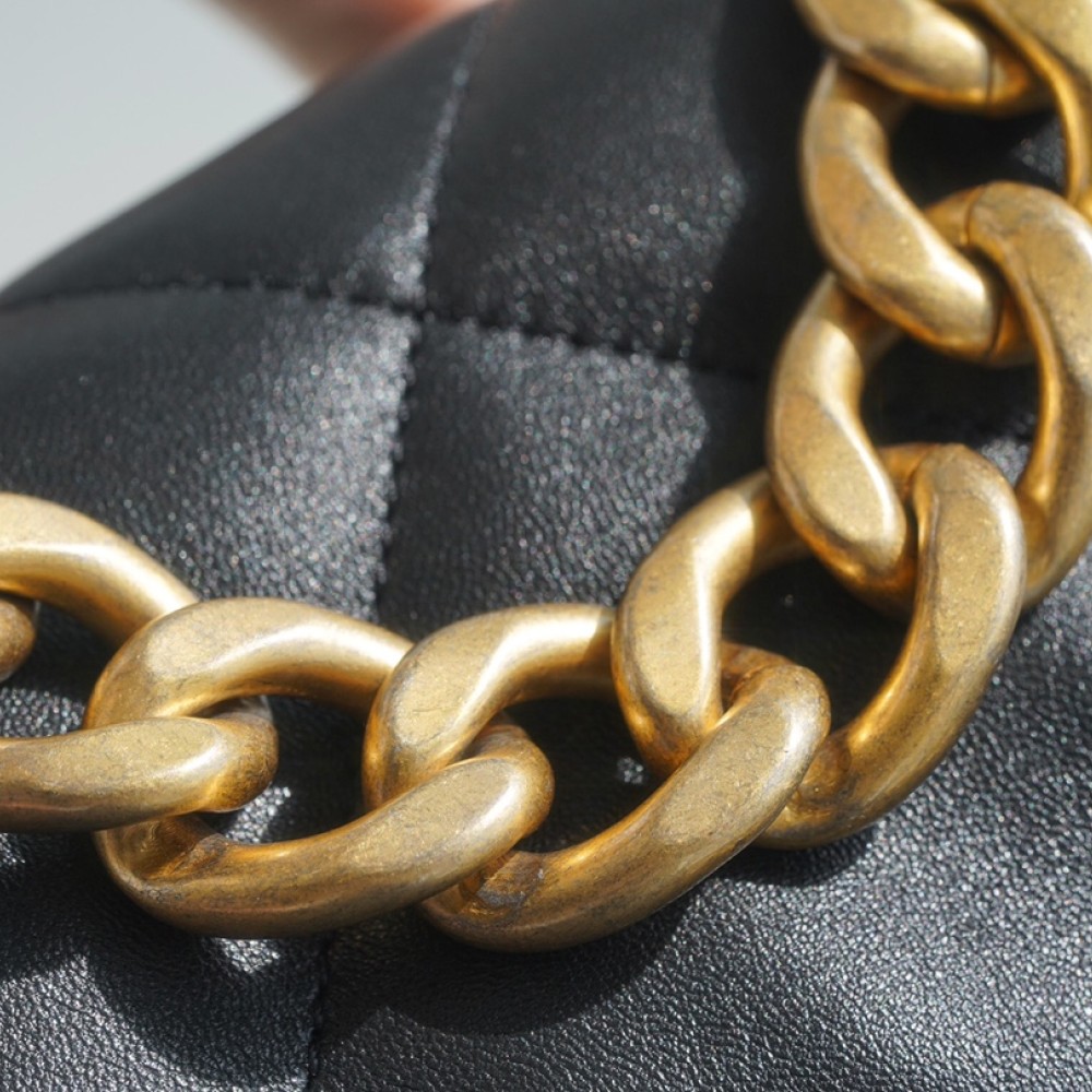CHANEL MEDIUM 19 FLAP BAG CHANEL MEDIUM 19 FLAP BAG