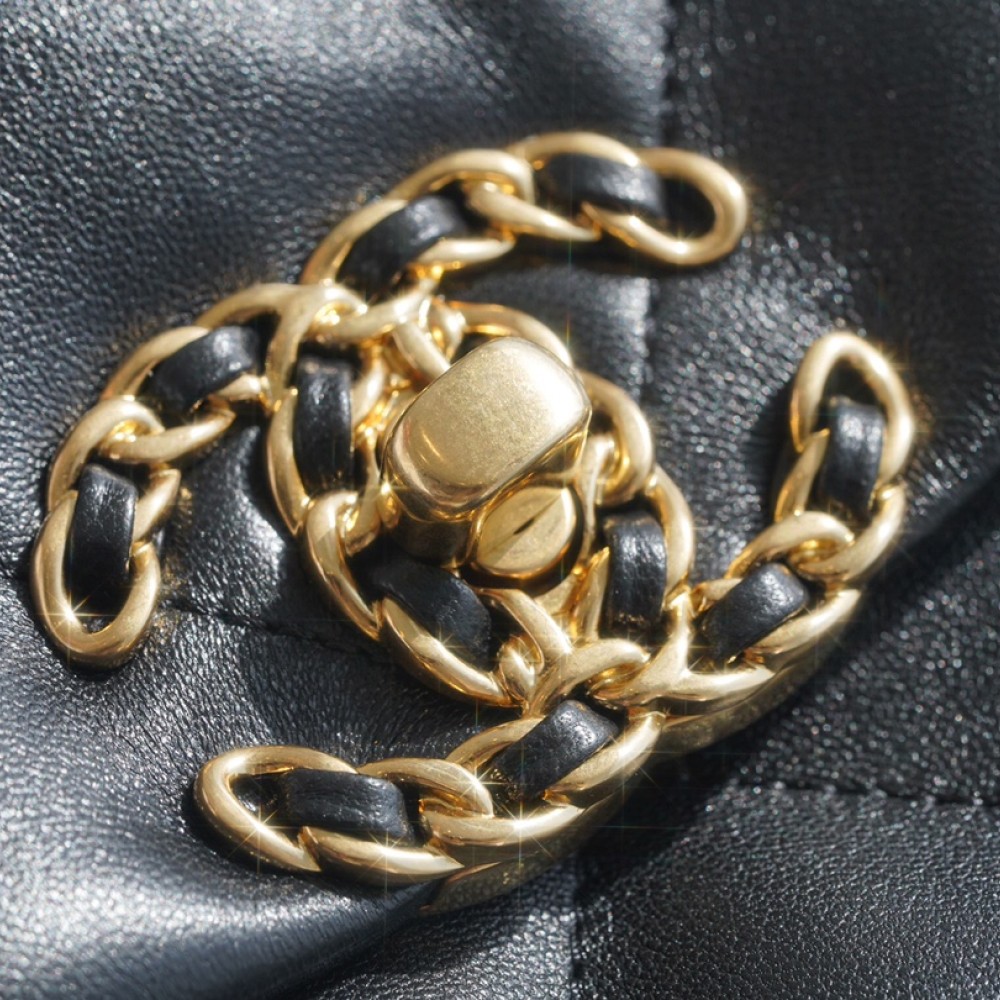 CHANEL MEDIUM 19 FLAP BAG CHANEL MEDIUM 19 FLAP BAG