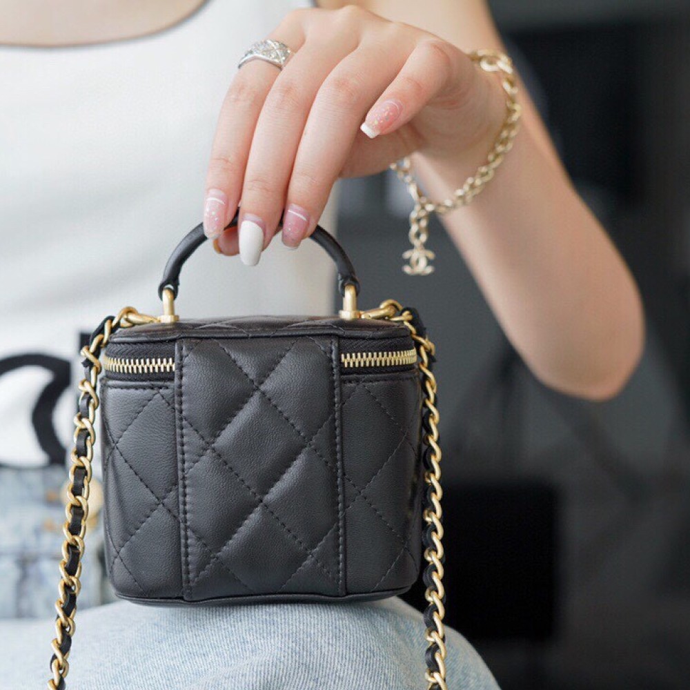 CHANEL MINI PERFECT FIT VANITY CASE CHANEL MINI PERFECT FIT VANITY CASE