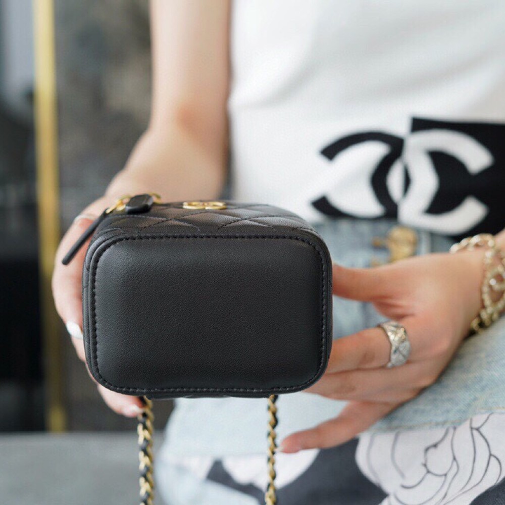 CHANEL MINI PERFECT FIT VANITY CASE CHANEL MINI PERFECT FIT VANITY CASE
