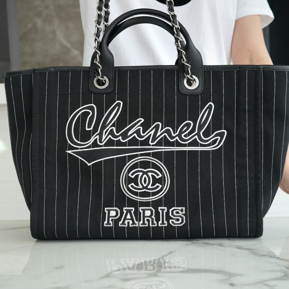 CHANEL MEDIUM DEAUVILLE TOTE BAG CHANEL MEDIUM DEAUVILLE TOTE BAG