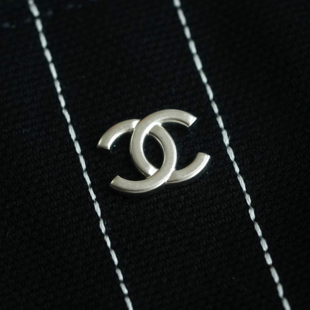 CHANEL MEDIUM DEAUVILLE TOTE BAG CHANEL MEDIUM DEAUVILLE TOTE BAG