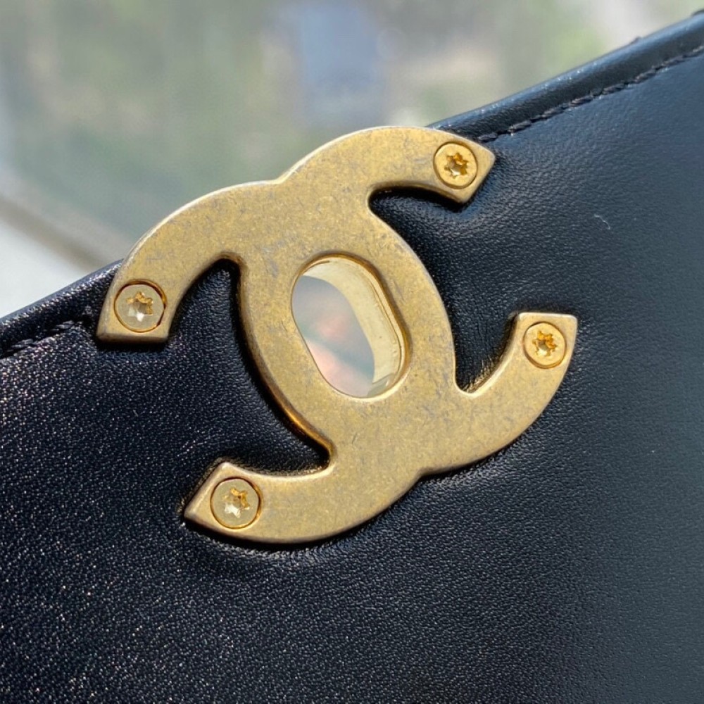 CHANEL MINI PERFECT FIT FLAP BAG CHANEL MINI PERFECT FIT FLAP BAG