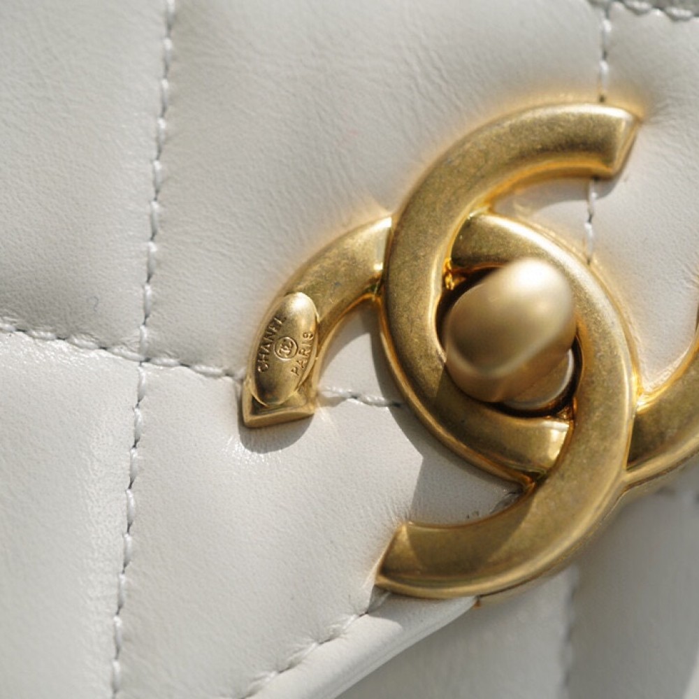 CHANEL MINI PERFECT FIT FLAP BAG CHANEL MINI PERFECT FIT FLAP BAG