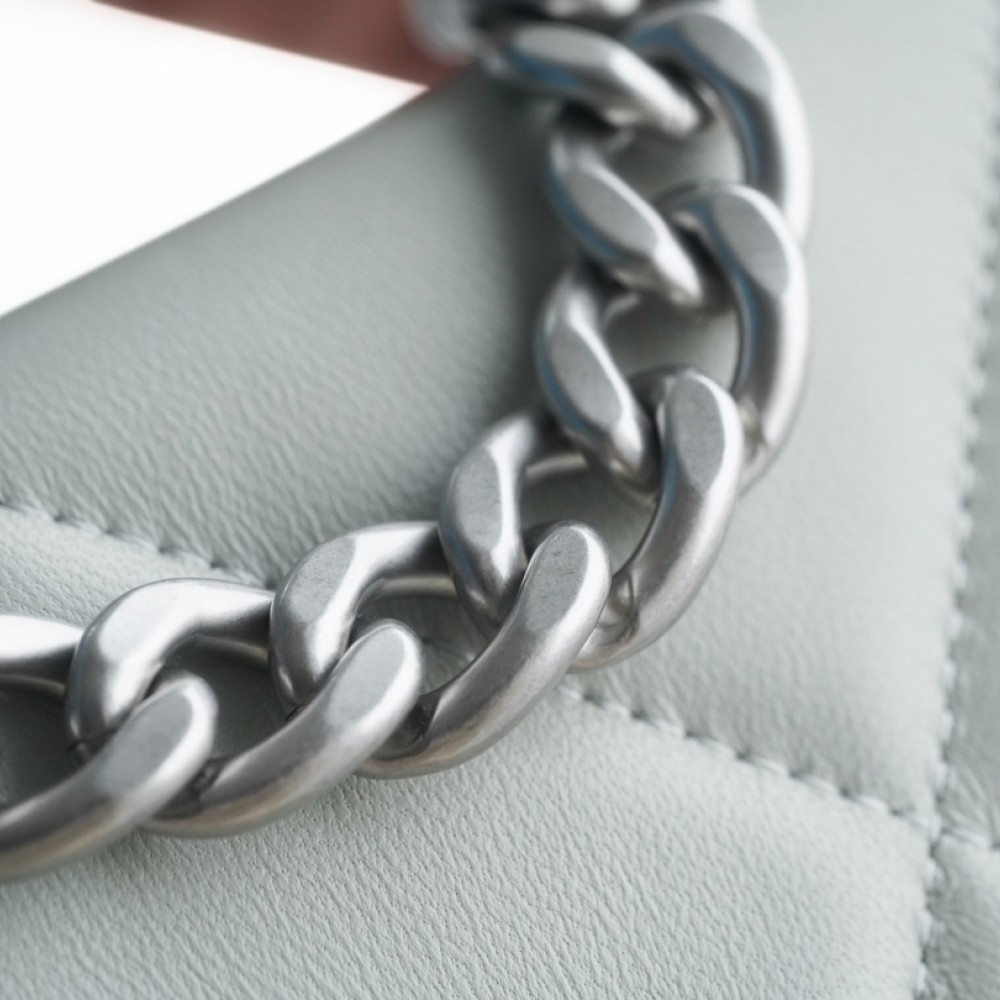 CHANEL 19 WALLET ON CHAIN CHANEL 19 WALLET ON CHAIN