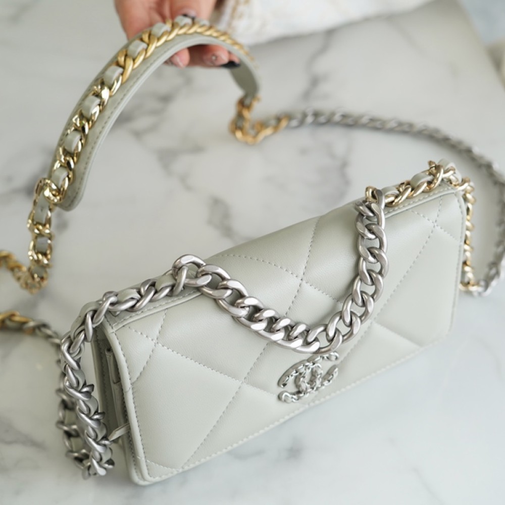 CHANEL 19 WALLET ON CHAIN CHANEL 19 WALLET ON CHAIN