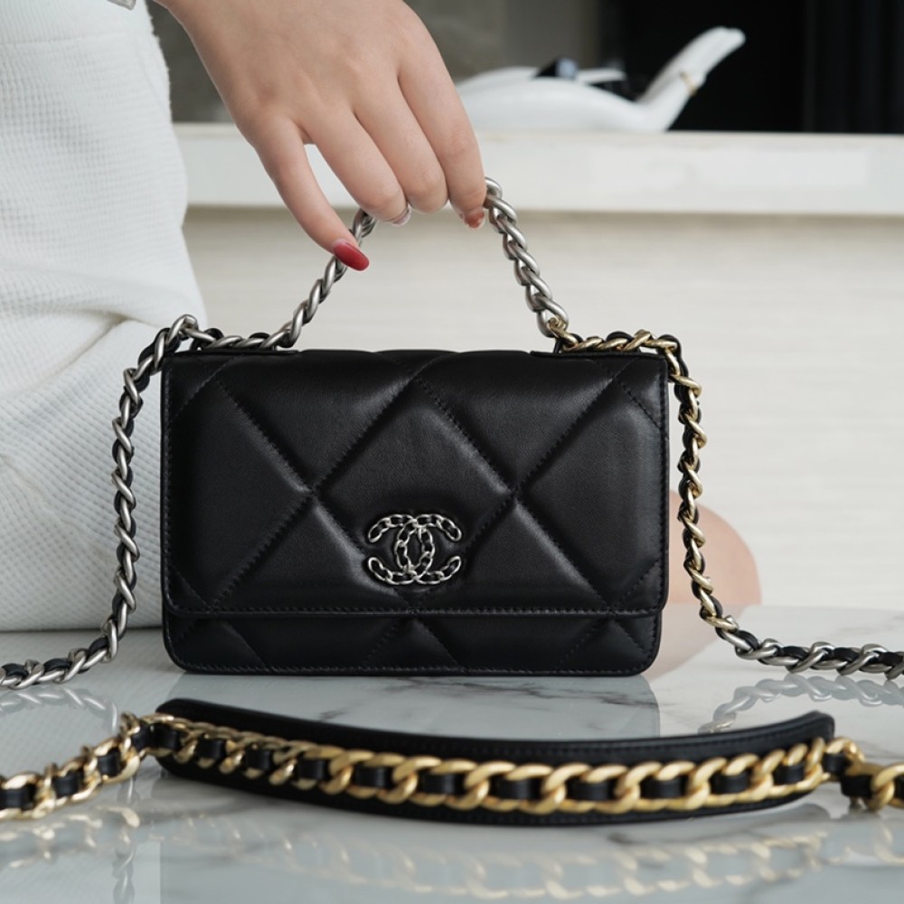 CHANEL 19 WALLET ON CHAIN CHANEL 19 WALLET ON CHAIN