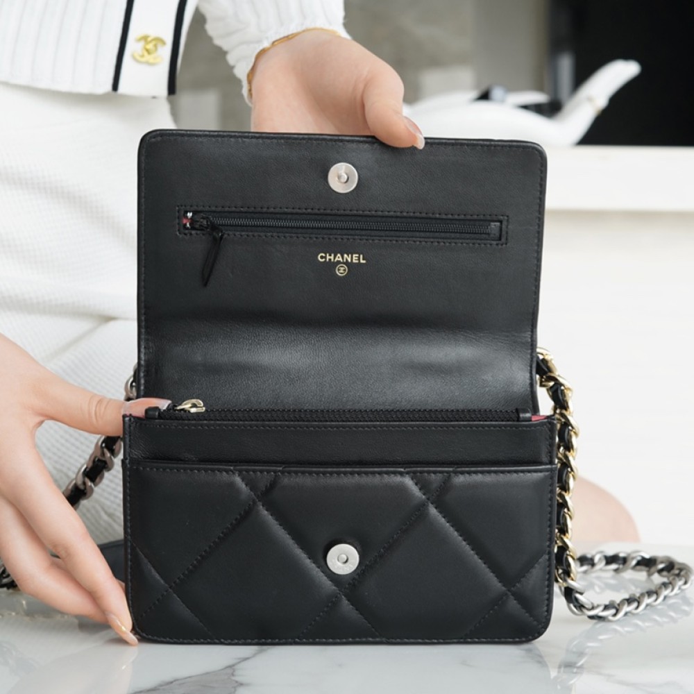 CHANEL 19 WALLET ON CHAIN CHANEL 19 WALLET ON CHAIN
