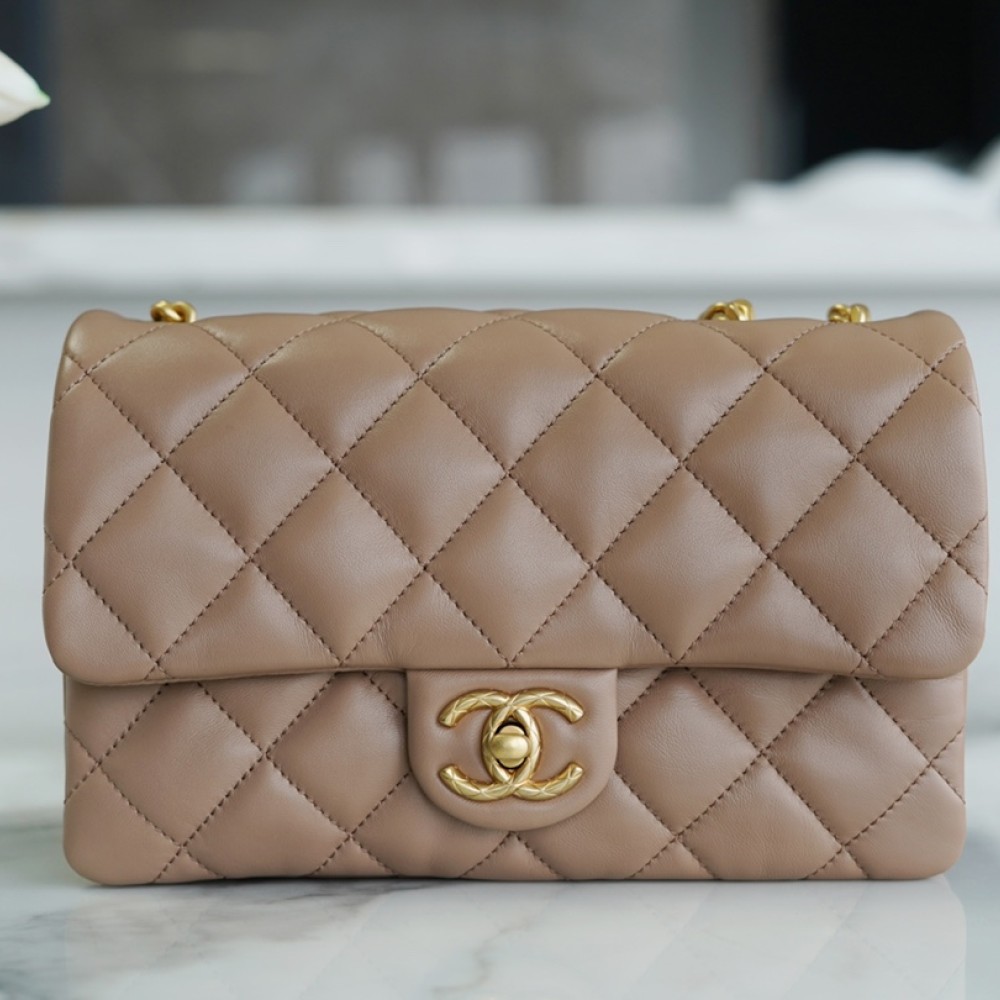 CHANEL MEDIUM PILLOW CRUSH FLAP BAG CHANEL MEDIUM PILLOW CRUSH FLAP BAG