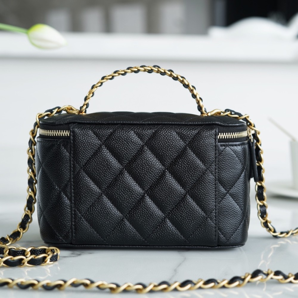 CHANEL PICK ME UP VANITY CACE CHANEL PICK ME UP VANITY CACE