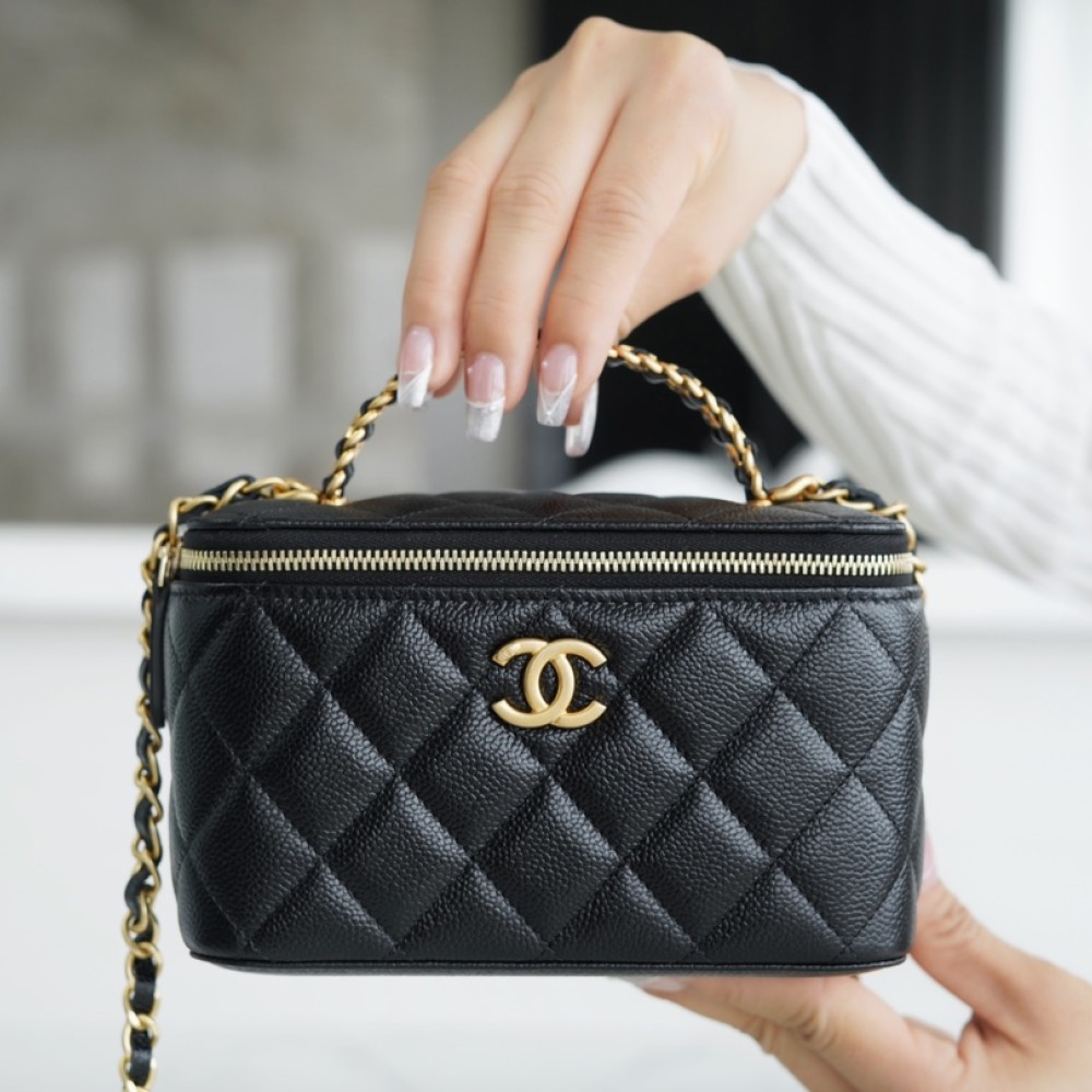 CHANEL PICK ME UP VANITY CACE CHANEL PICK ME UP VANITY CACE