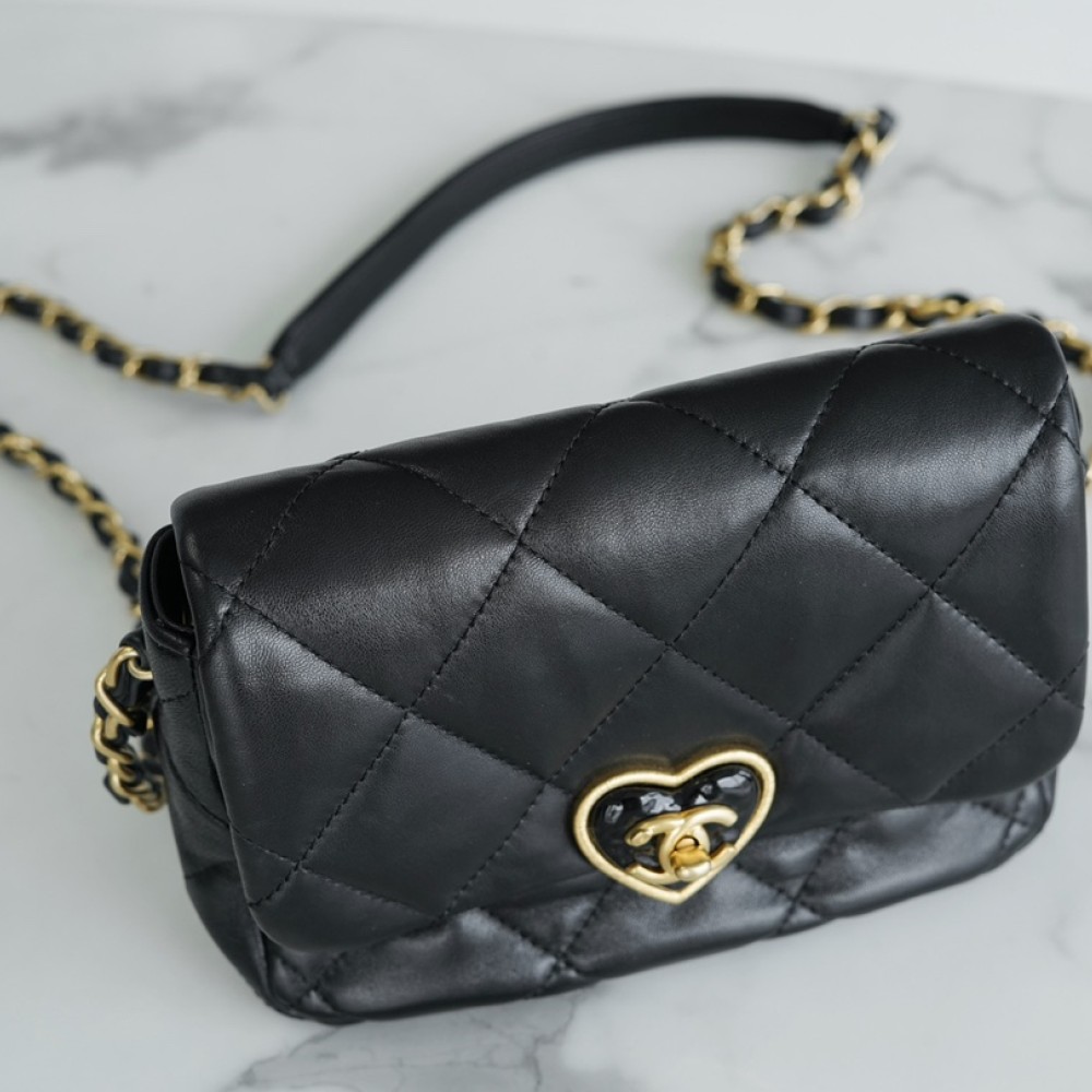 CHANEL MINI HEART SQUARE FLAP BAG CHANEL MINI HEART SQUARE FLAP BAG