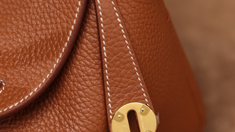 LINDY 26 GOLD TC H073428CC37 Details 1