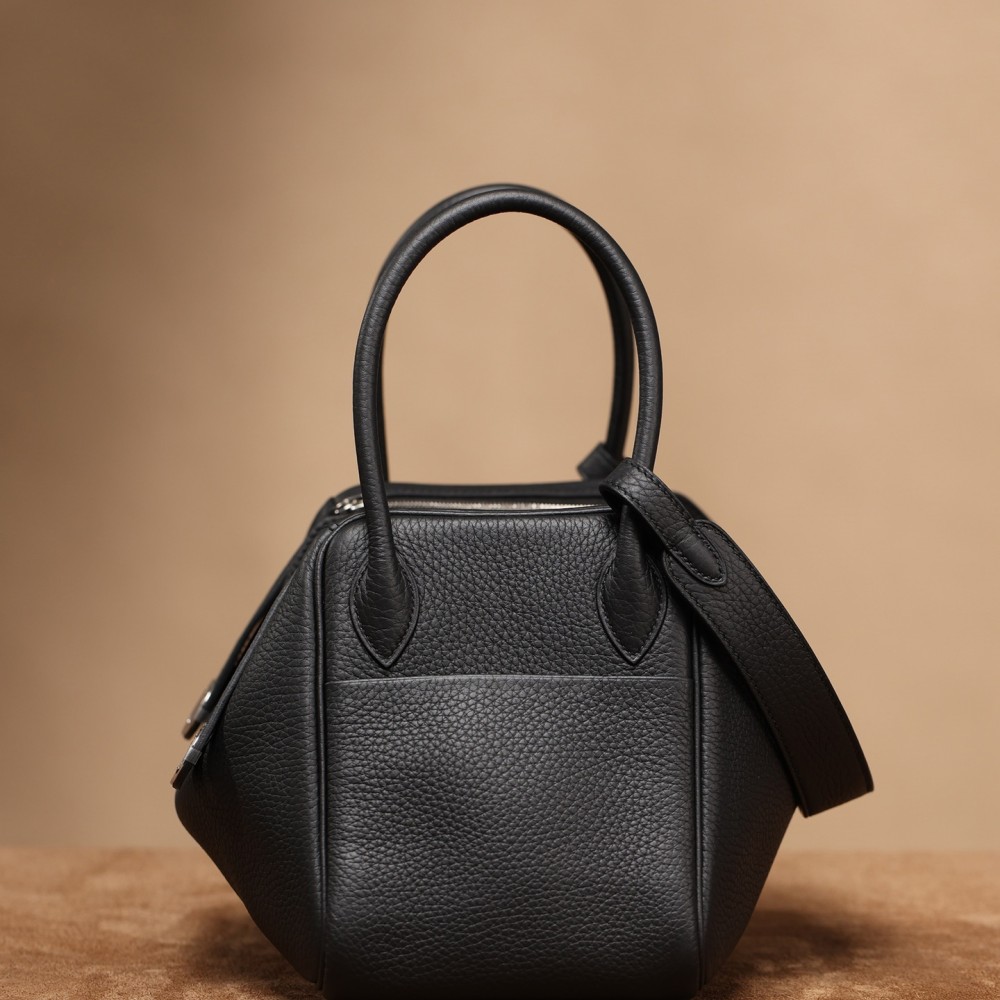 LINDY 26 BLACK TC LINDY 26 BLACK TC