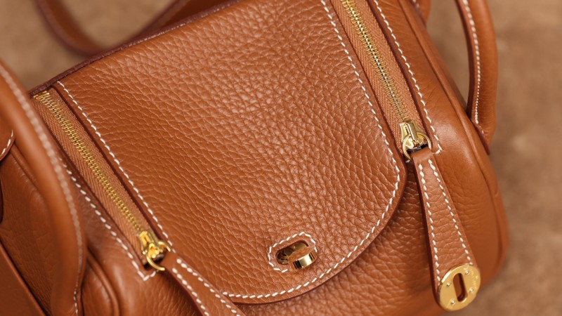 LINDY 19 GOLD TC H079086CC37 Details 1