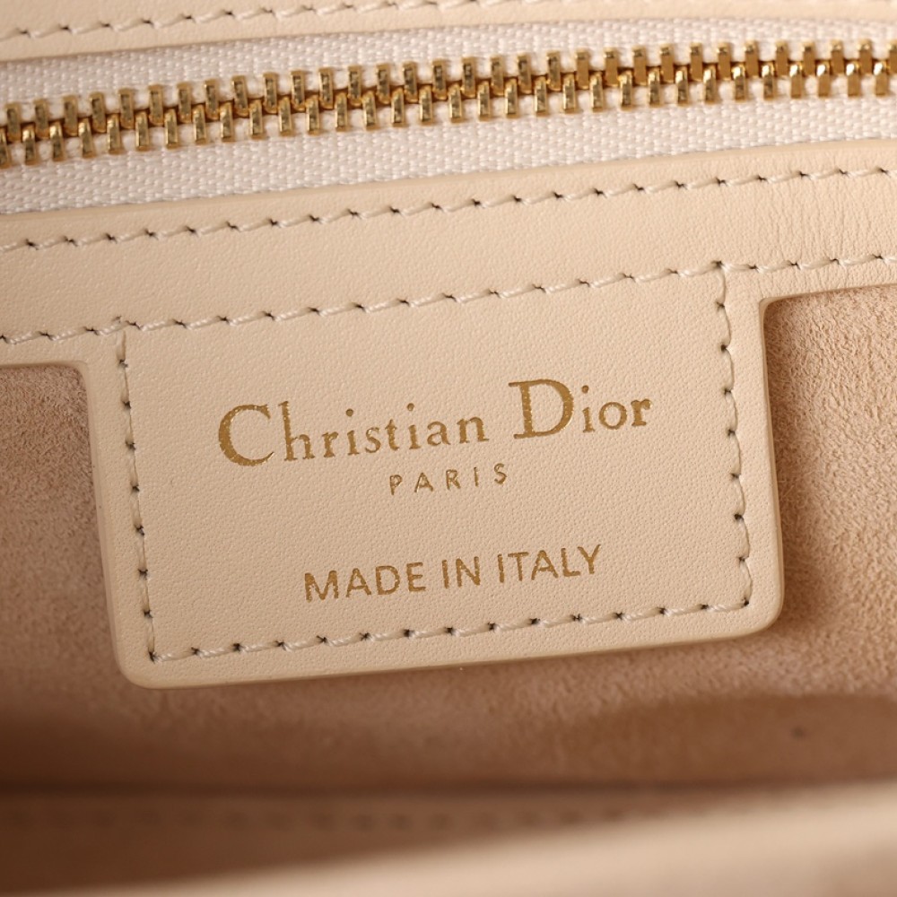 30 MONTAIGNE AVENUE BAG 30 MONTAIGNE AVENUE BAG