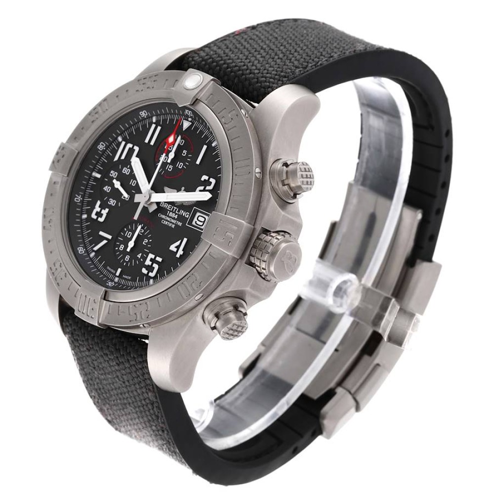 Breitling Avenger Bandit Chronograph Grey Dial Titanium Mens Watch E13383 Breitling Avenger Bandit Chronograph Grey Dial Titanium Mens Watch E13383