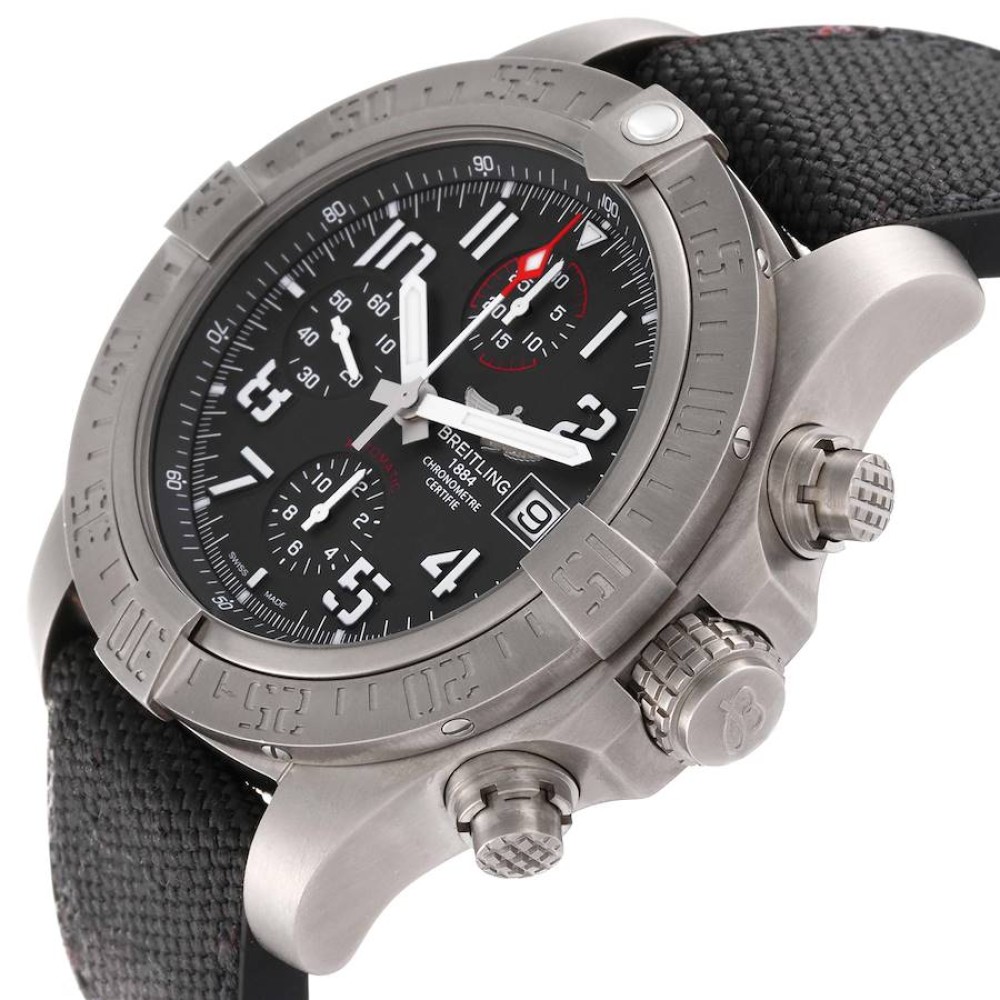 Breitling Avenger Bandit Chronograph Grey Dial Titanium Mens Watch E13383 Breitling Avenger Bandit Chronograph Grey Dial Titanium Mens Watch E13383