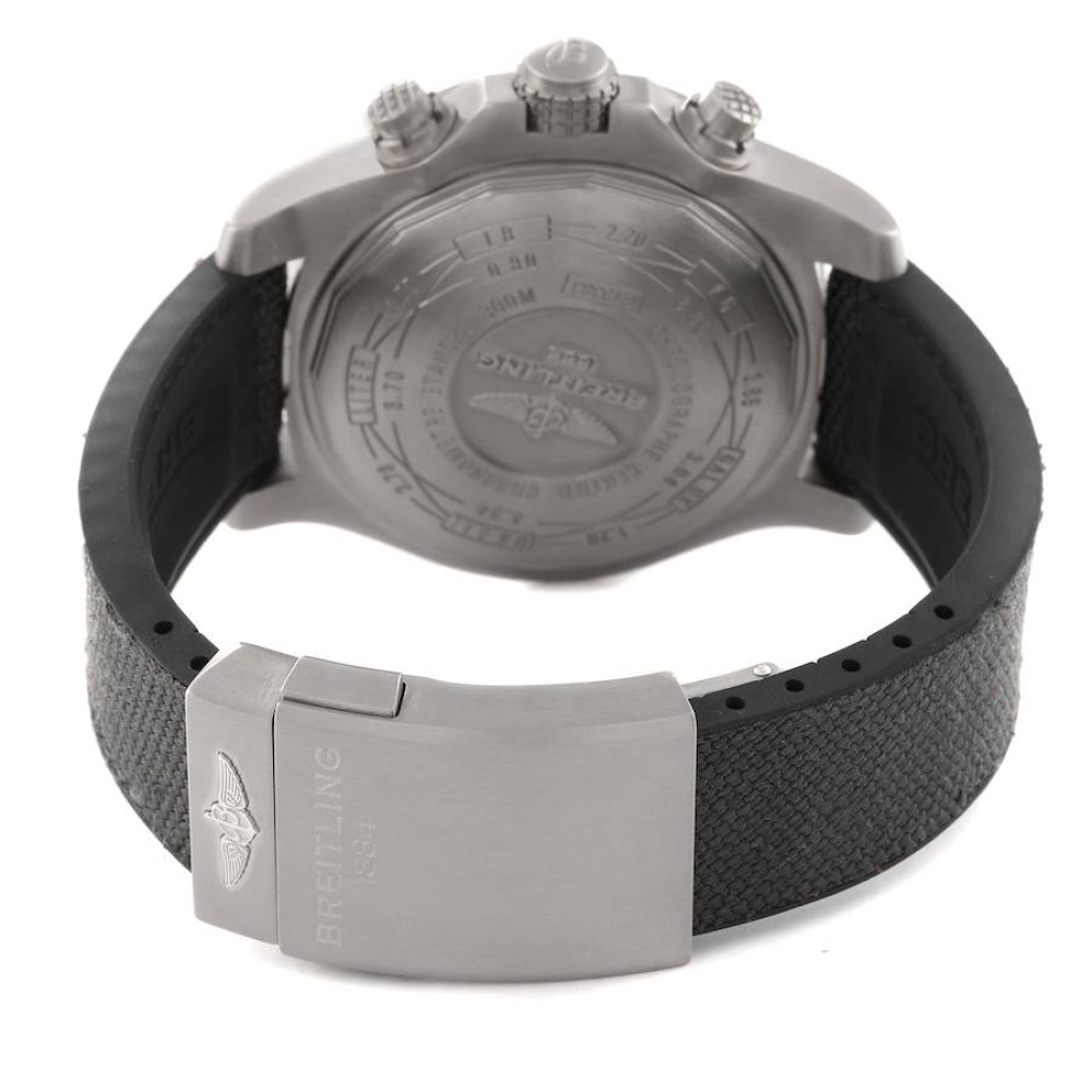 Breitling Avenger Bandit Chronograph Grey Dial Titanium Mens Watch E13383 Breitling Avenger Bandit Chronograph Grey Dial Titanium Mens Watch E13383
