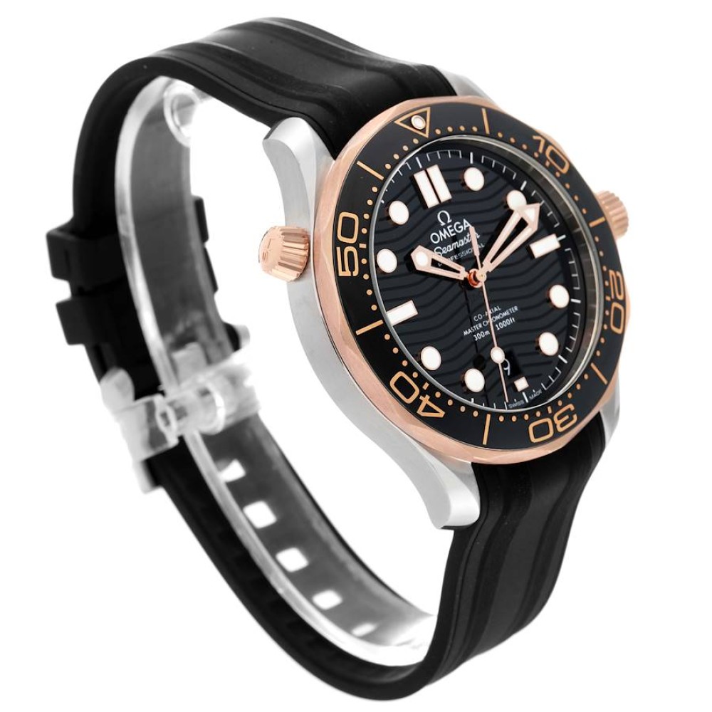 Omega Seamaster Planet Ocean 600M Black Ceramic on Rubber Strap Omega Seamaster Planet Ocean 600M Black Ceramic on Rubber Strap