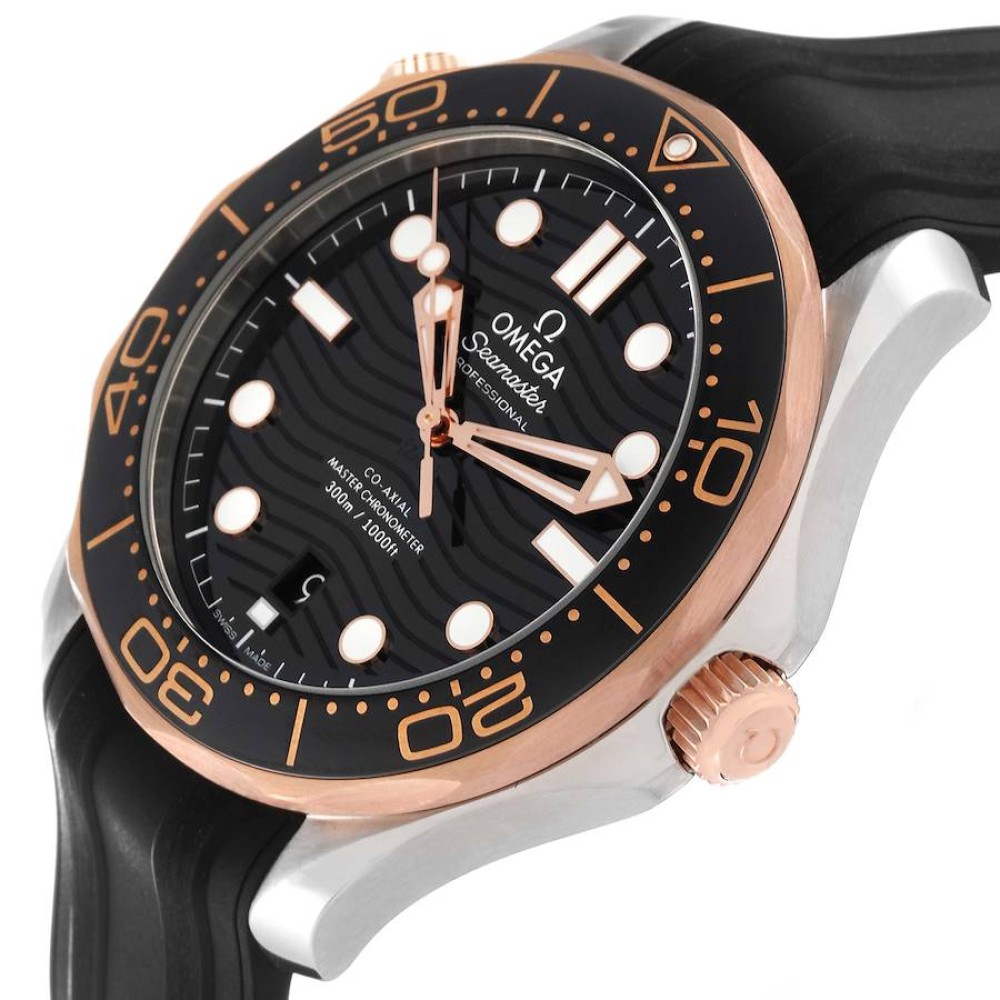 Omega Seamaster Planet Ocean 600M Black Ceramic on Rubber Strap Omega Seamaster Planet Ocean 600M Black Ceramic on Rubber Strap