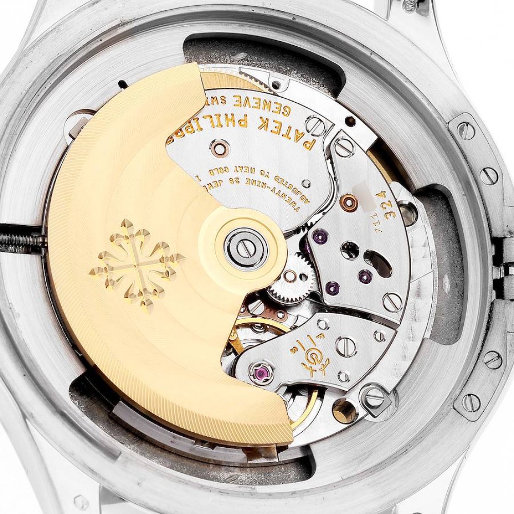 Patek Philippe Calatrava Hunter Case White Gold Mens Watch 5227G Patek Philippe Calatrava Hunter Case White Gold Mens Watch 5227G